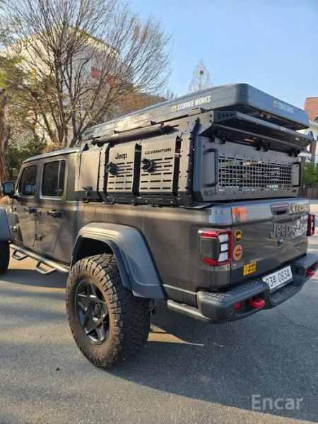 Jeep gladiator