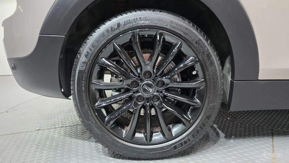 Mini clubman