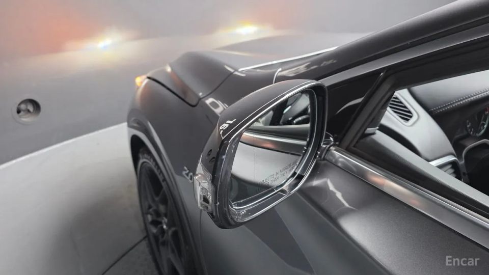 Infiniti Q30