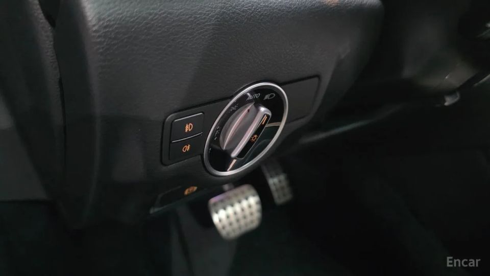 Infiniti Q30