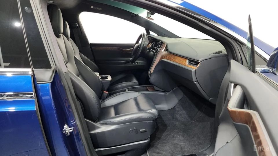 Tesla model-x