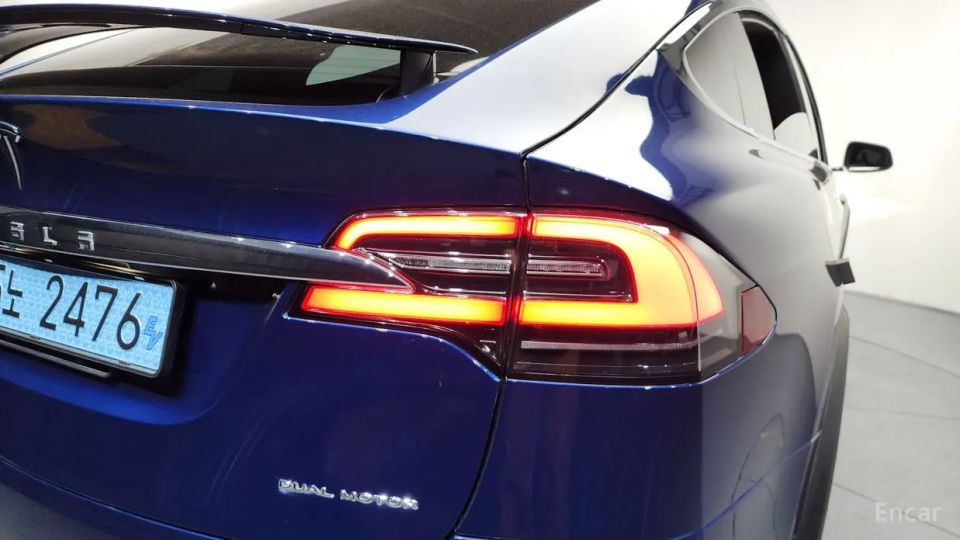 Tesla model-x