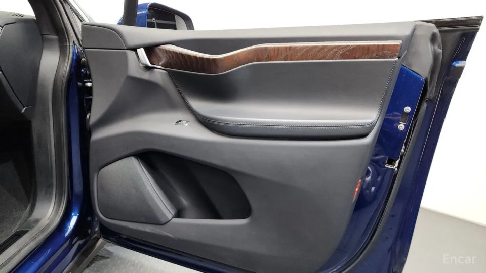 Tesla model-x