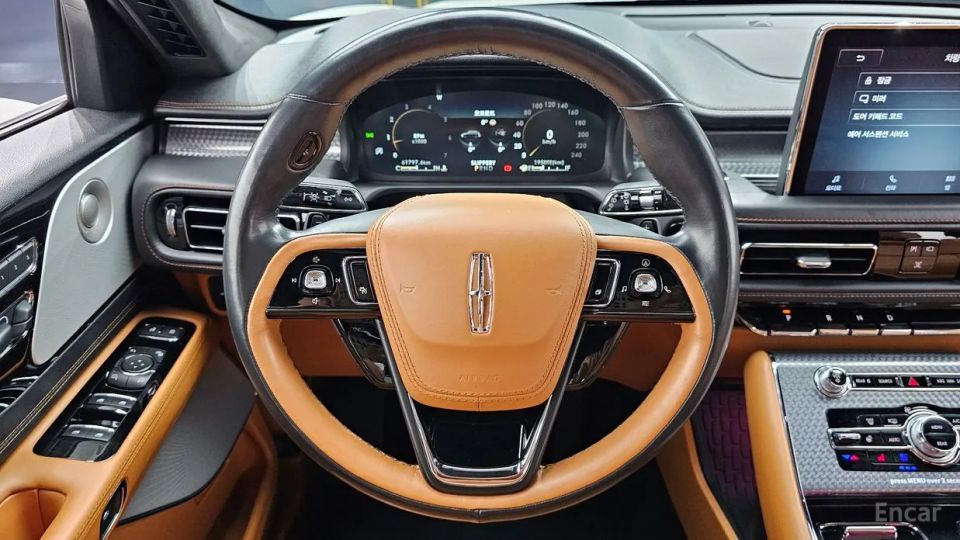 Lincoln Aviator