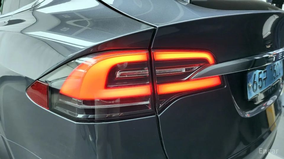 Tesla model-x