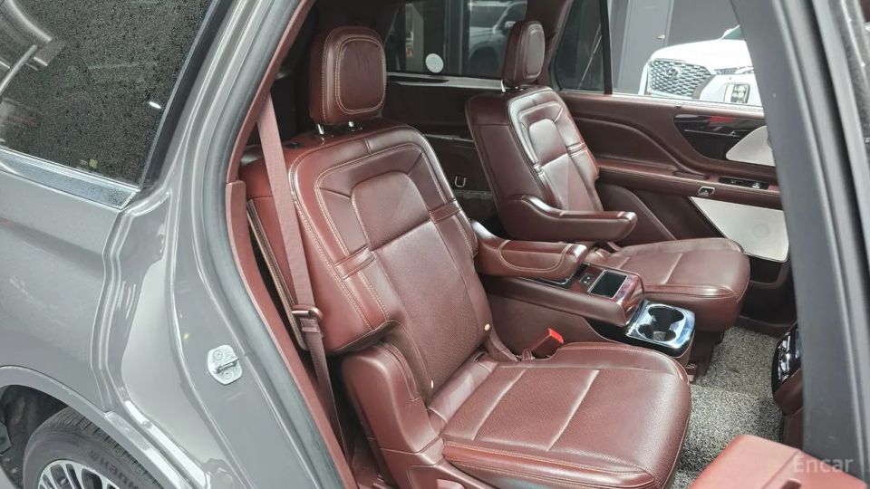 Lincoln Aviator