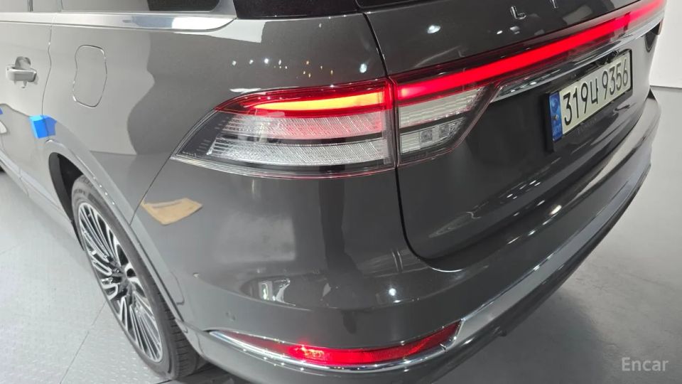 Lincoln Aviator