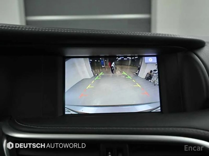 Infiniti Q30