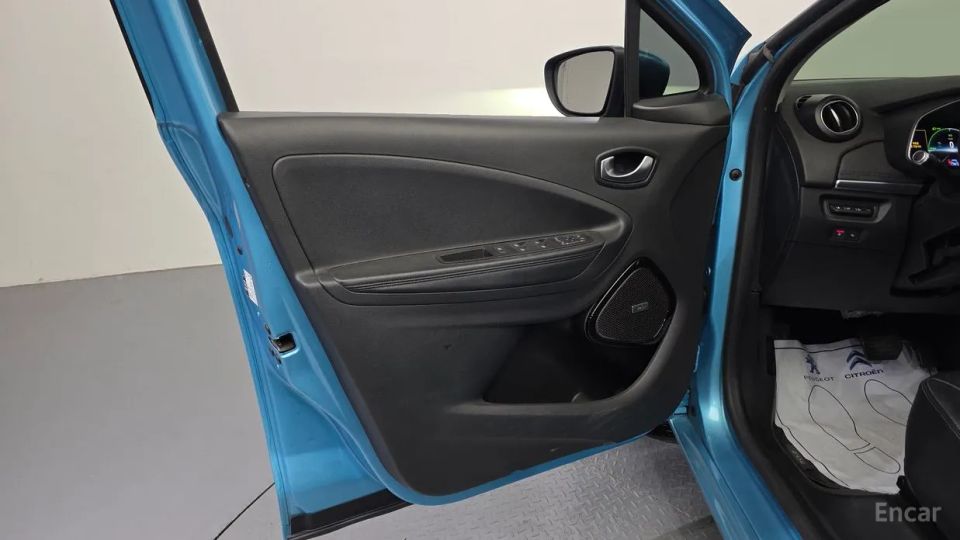 Renault-KoreaSamsung Zoe