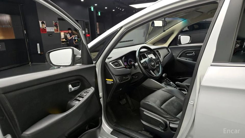Kia Carens