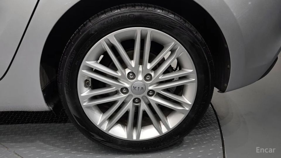 Kia Carens
