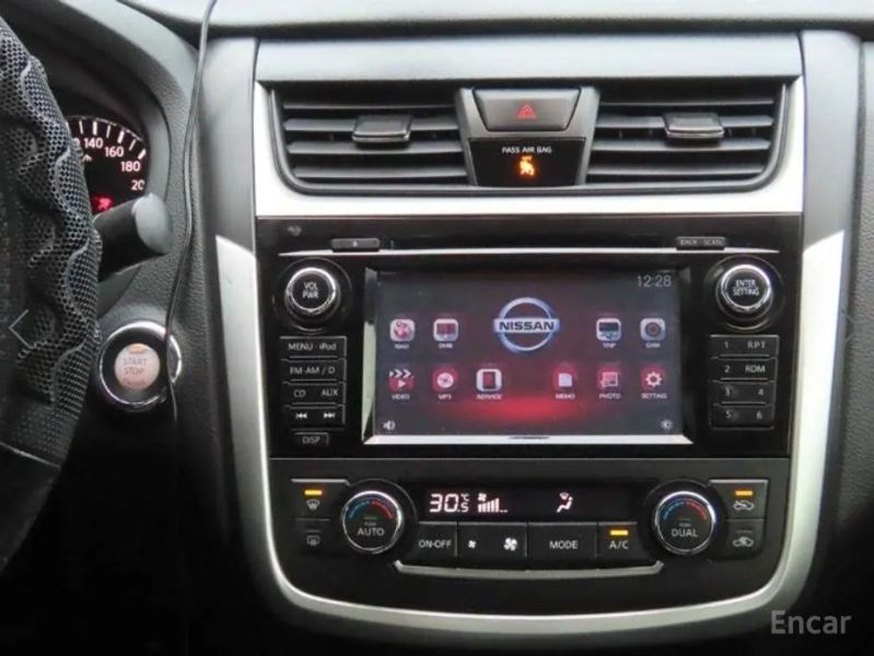 Nissan altima