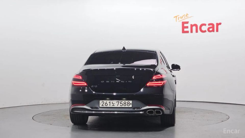 Genesis G70