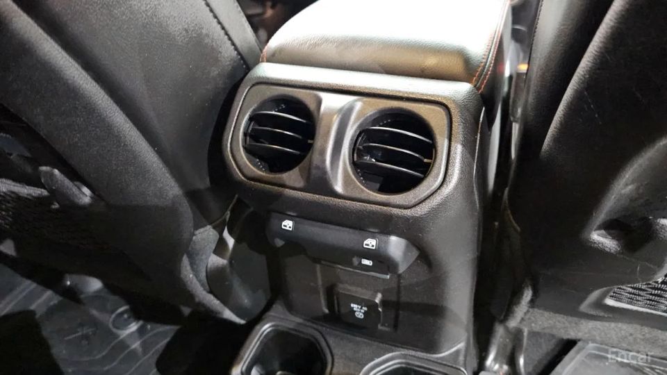 Jeep gladiator