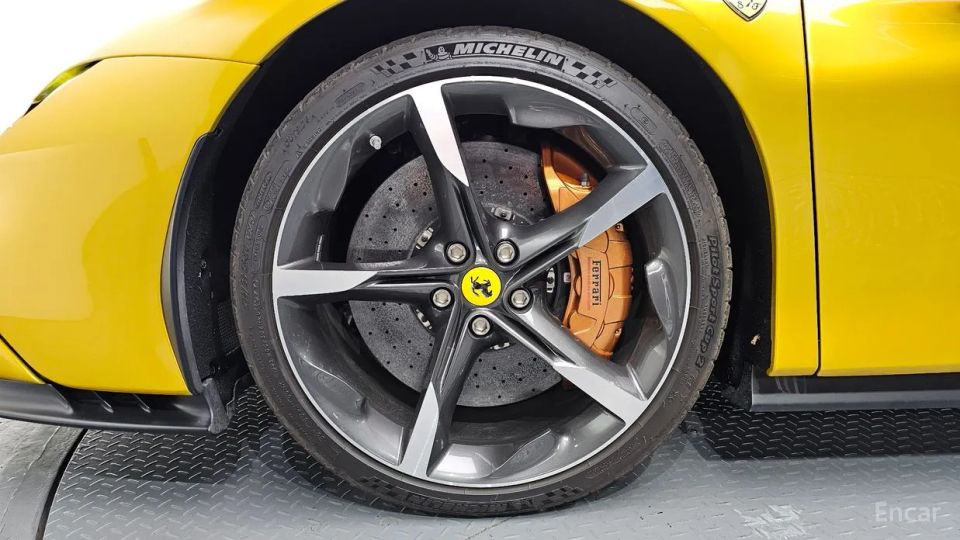 Ferrari SF90