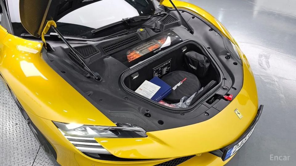 Ferrari SF90