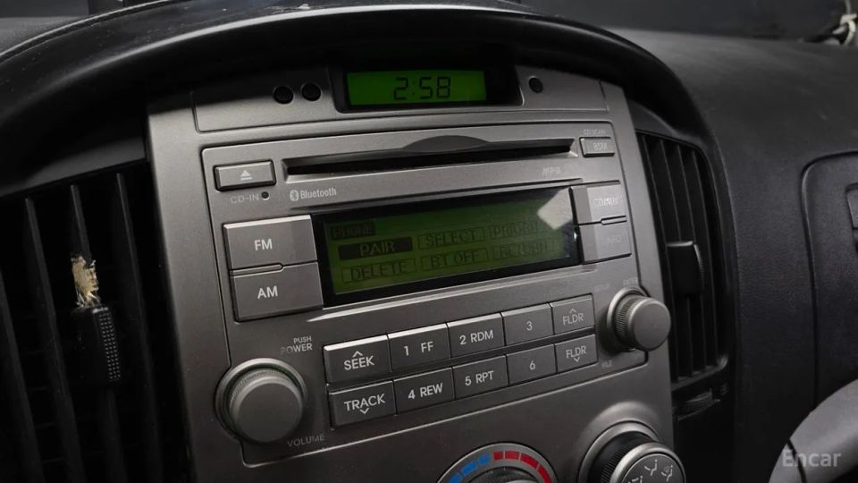 Hyundai Starex