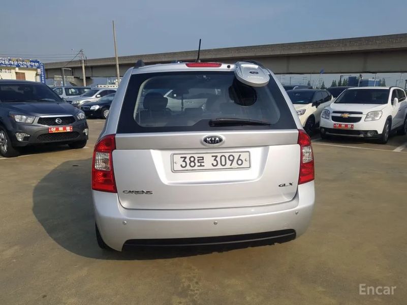 Kia Carens