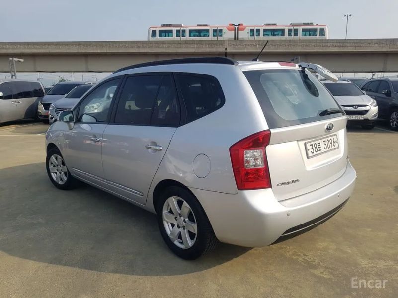 Kia Carens