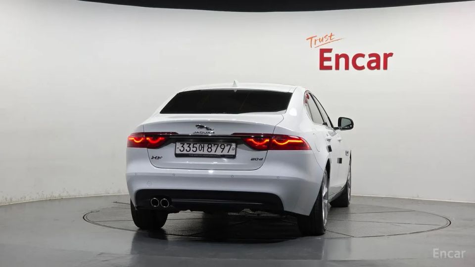 Jaguar xf