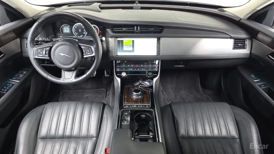 Jaguar xf
