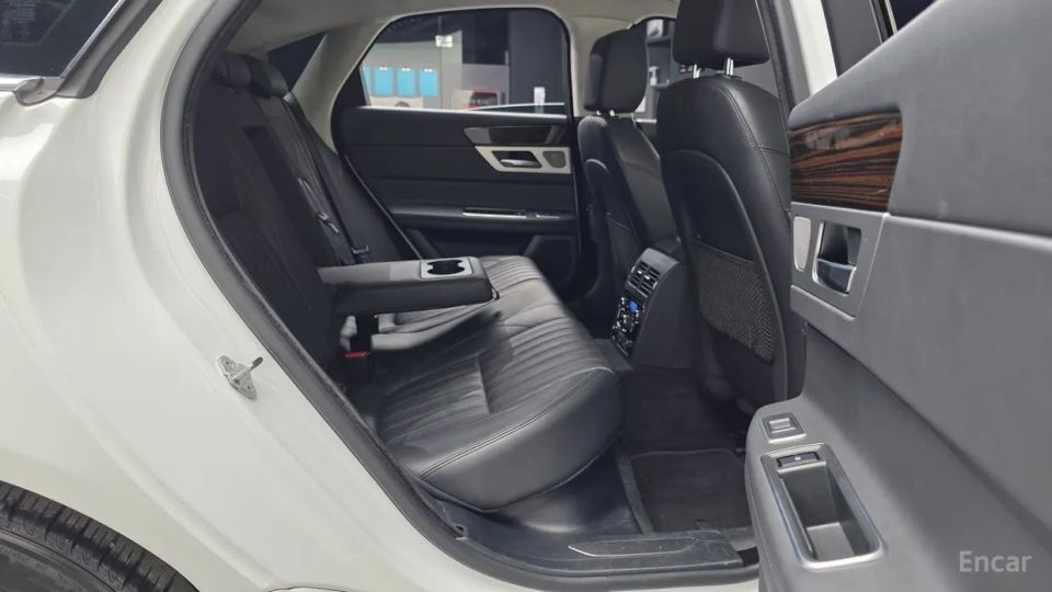 Jaguar xf
