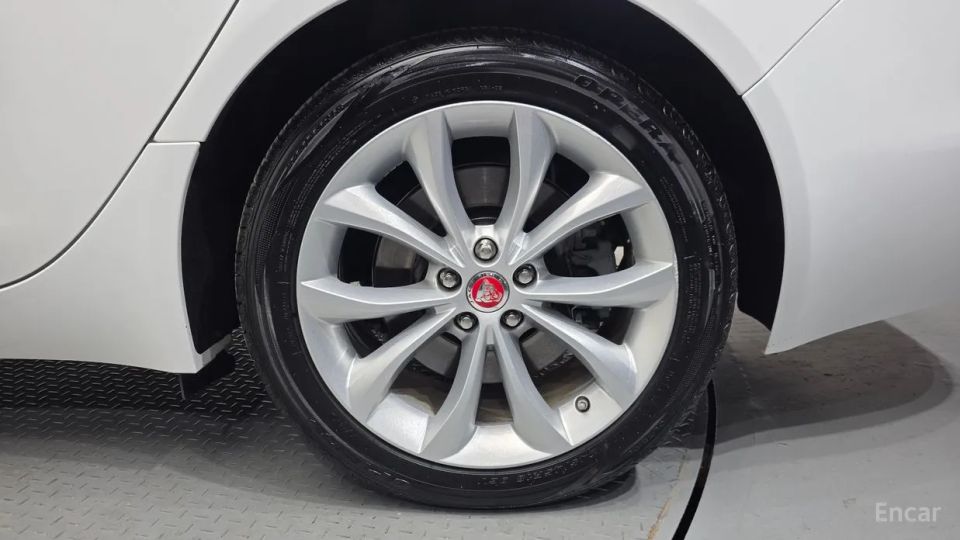Jaguar xf