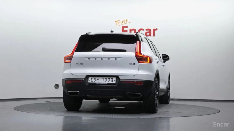 Volvo XC40