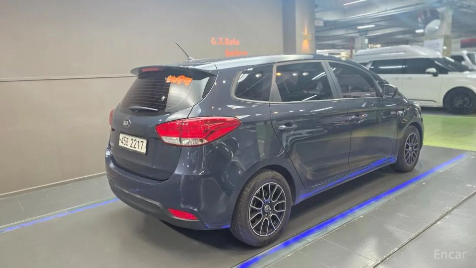 Kia Carens