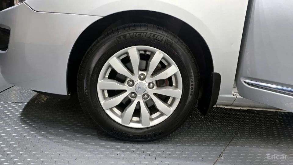 Kia Carens
