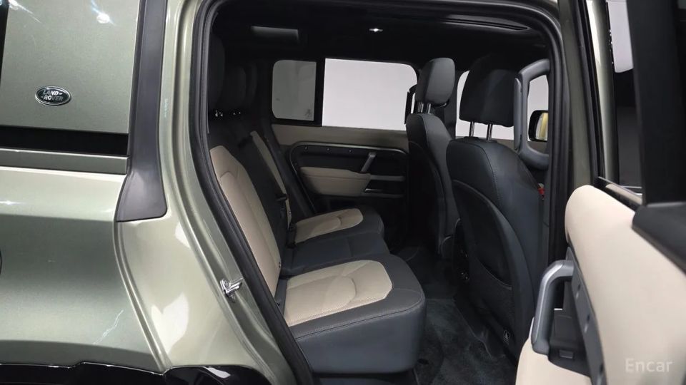 Land Rover Defender