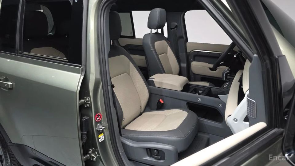 Land Rover Defender