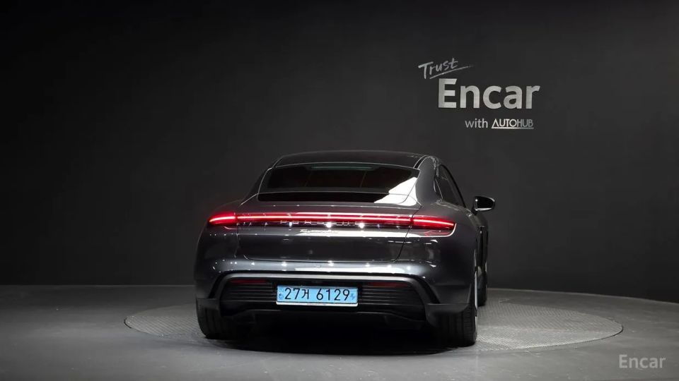 Porsche Taycan