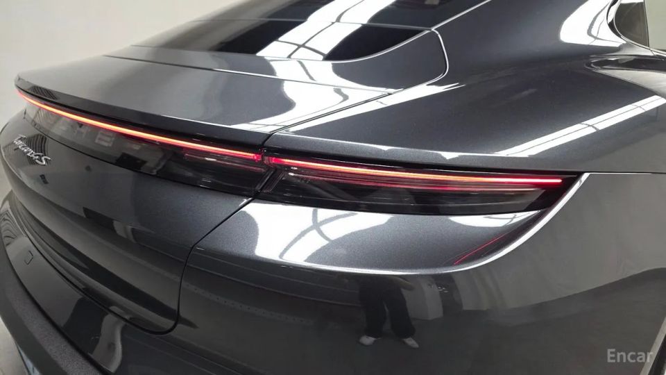 Porsche Taycan