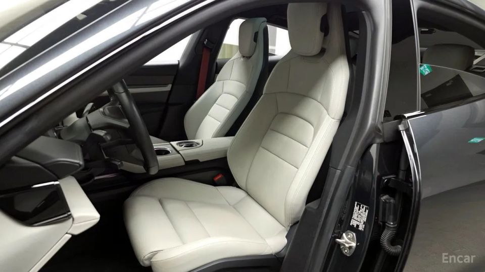 Porsche Taycan