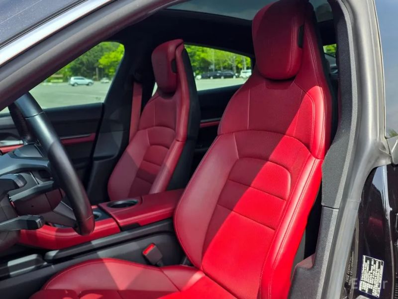 Porsche Taycan