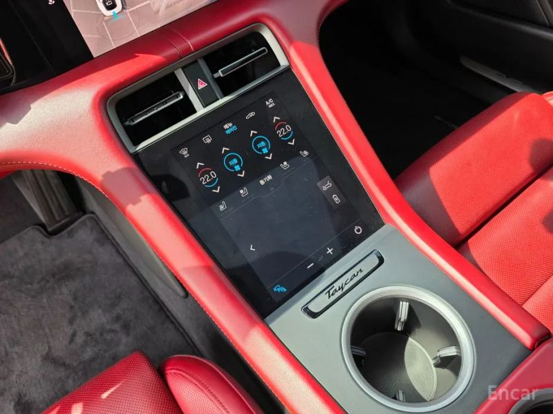 Porsche Taycan