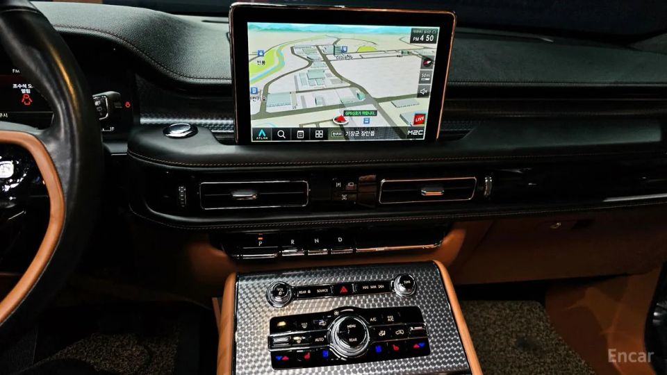 Lincoln Aviator