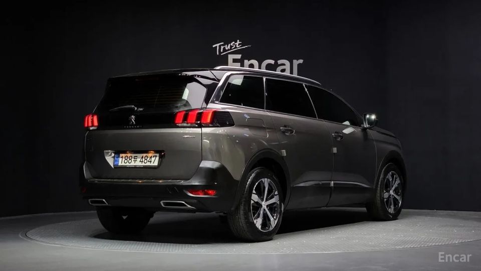 Peugeot 5008