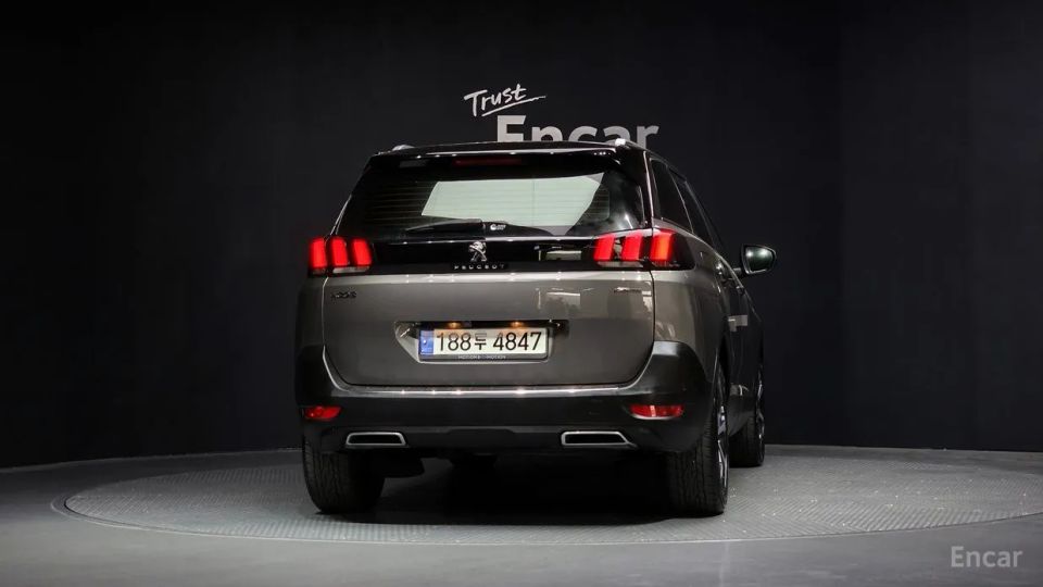 Peugeot 5008
