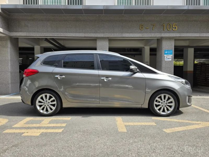 Kia Carens