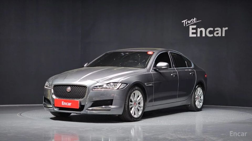 Jaguar xf