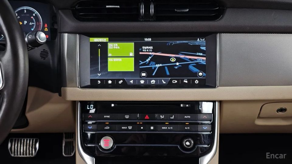 Jaguar xf