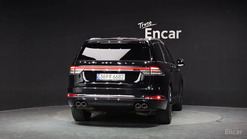 Lincoln Aviator