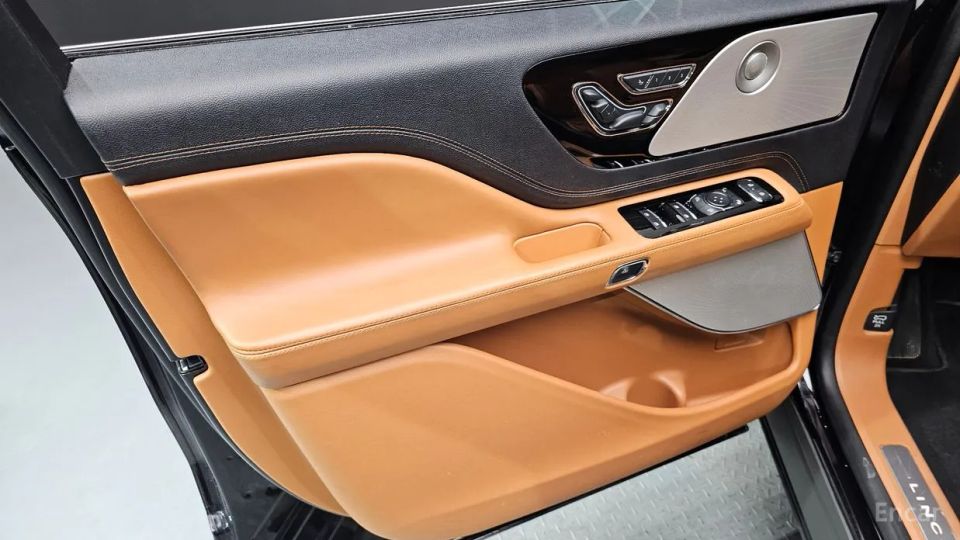 Lincoln Aviator