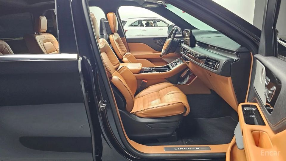 Lincoln Aviator