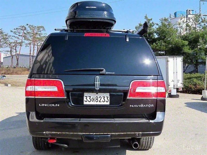 Lincoln Navigator
