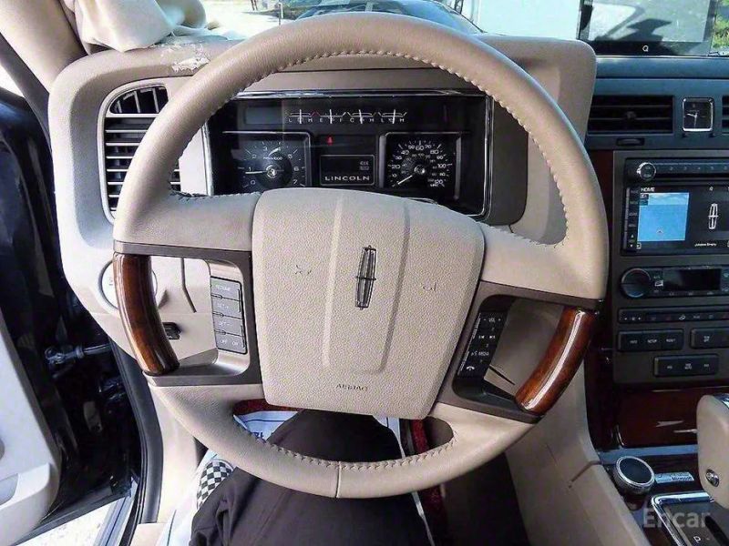Lincoln Navigator