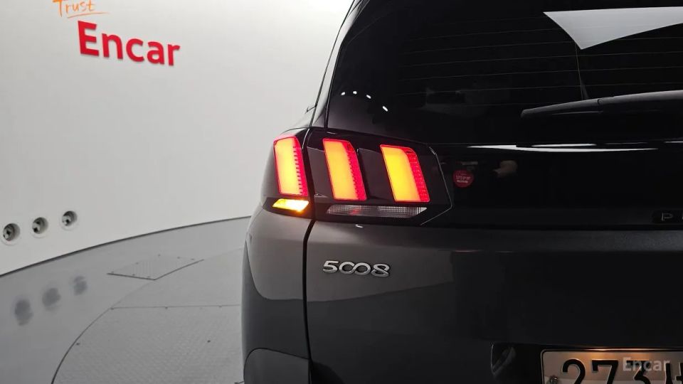 Peugeot 5008