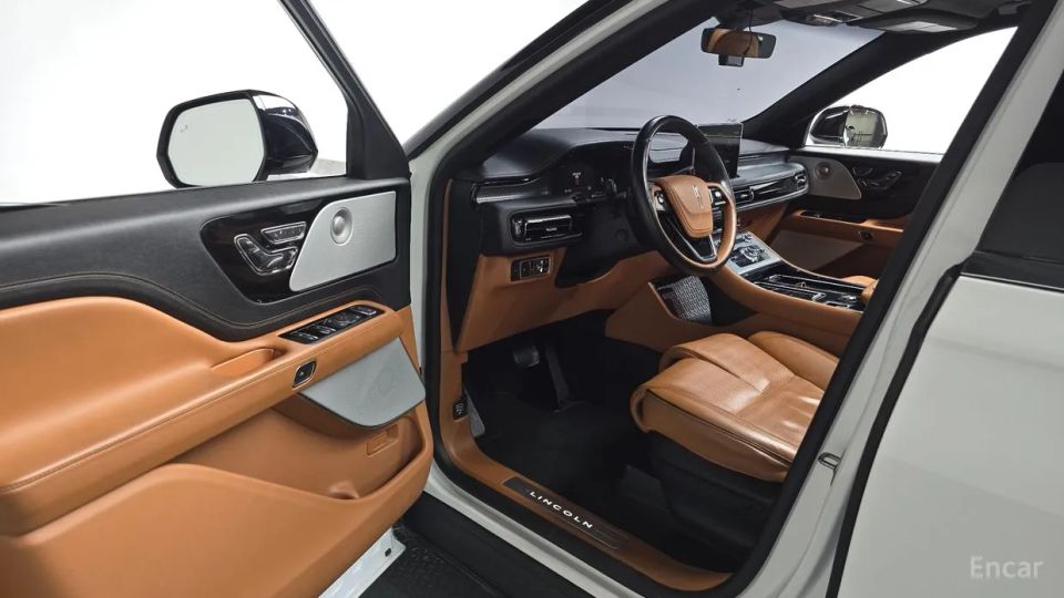 Lincoln Aviator